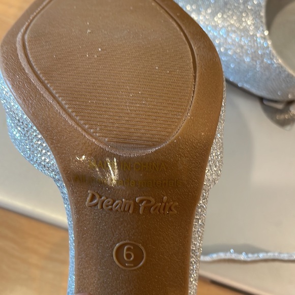 Dream Pairs Silver Glitter 4” strappy Heels size 6 Ladies - Picture 5 of 8
